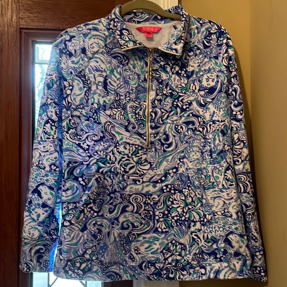Lilly Pulitzer pullover size m